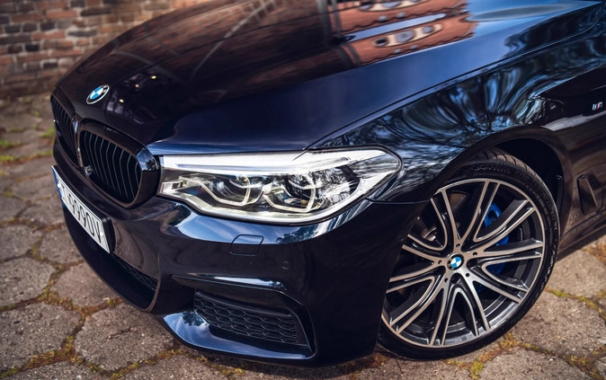 BMW Seria 5 cena 116590 przebieg: 134000, rok produkcji 2019 z Tychy małe 667